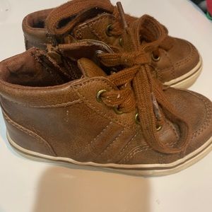 Cat & Jack dressy sneaker